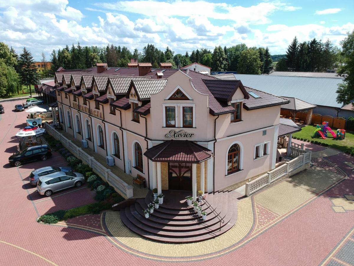 Hotel "Xavier" Lubycza Krolewska Kültér fotó