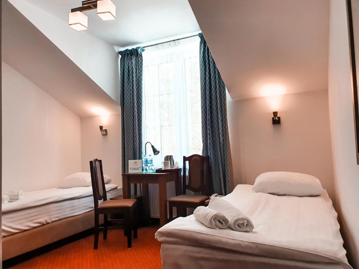 Hotel "Xavier" Lubycza Krolewska Kültér fotó